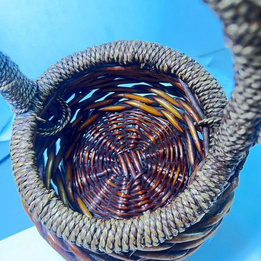 Vintage Round Basket Woven Handcrafted Brown‎ Rattan Wicker Twisted Rope Handle